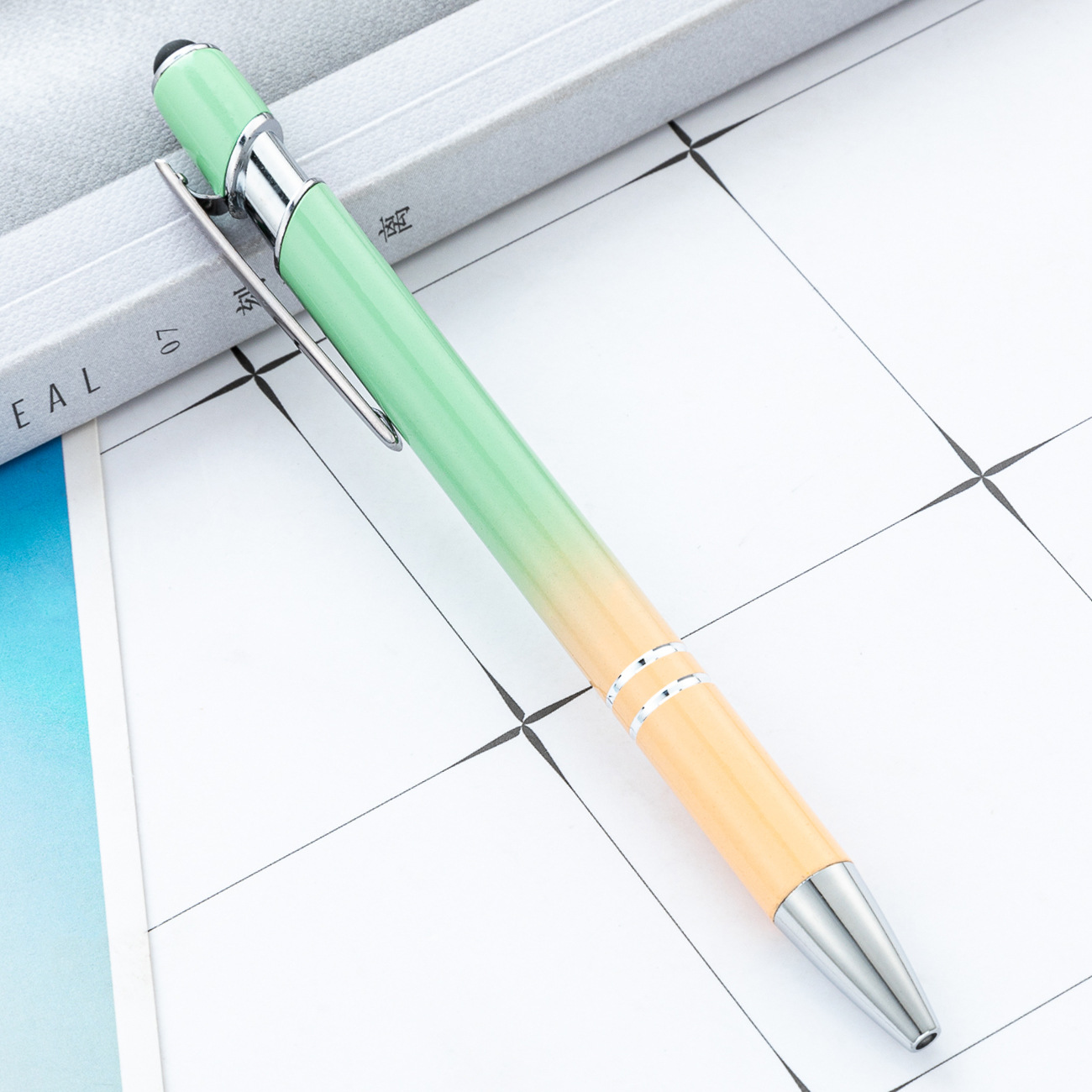 Nuevo bolígrafo de presión colorido metal color gradiente pantalla táctil pluma de regalo creativa logotipo de impresión de bolígrafo publicitario