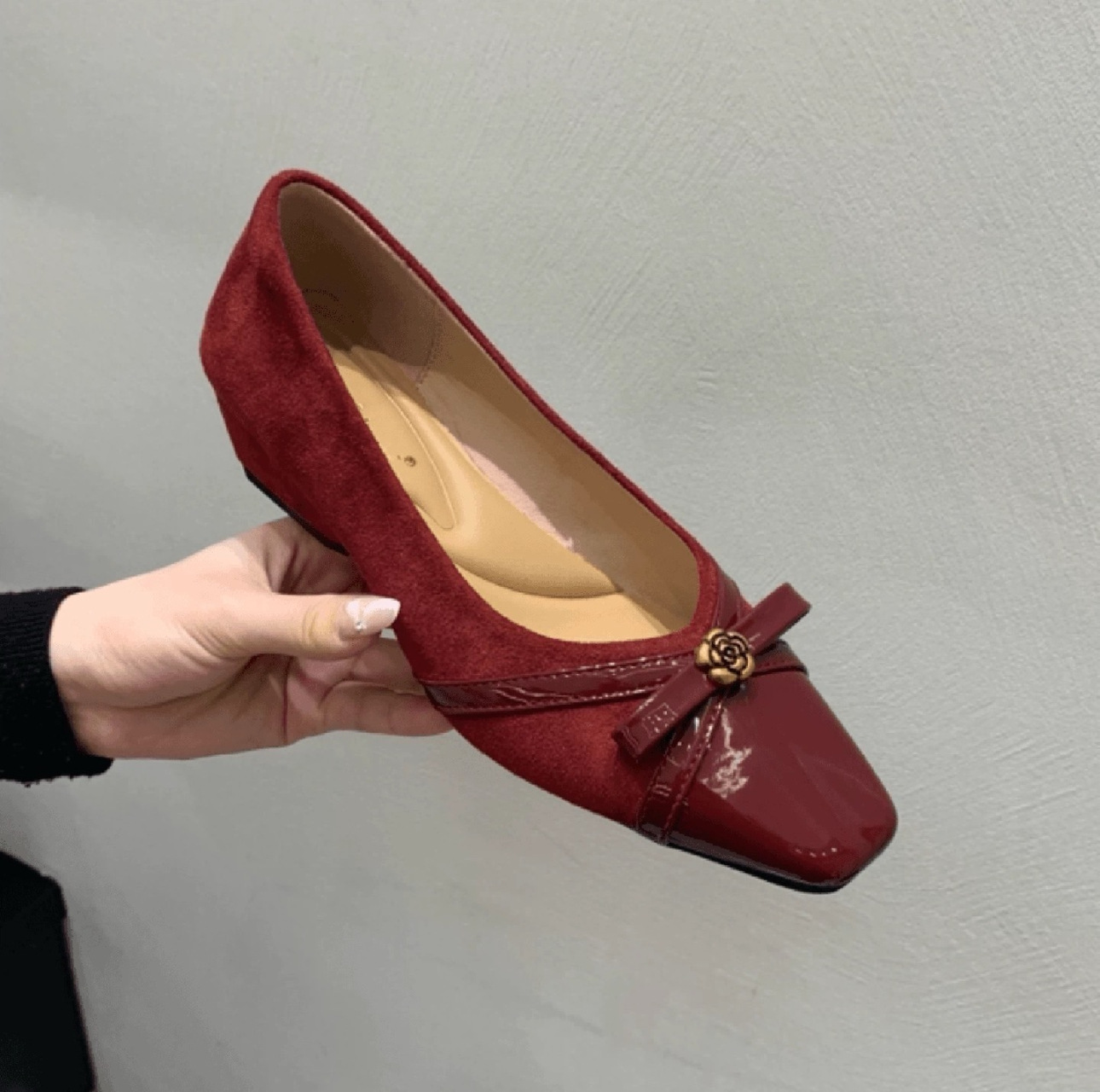 Elegant Soft Bowknot Chunky Heel Women's Shoes, 2026 New Spring And Autumn Square Toe Shallow Camellia Leather Shoes_voghion.com