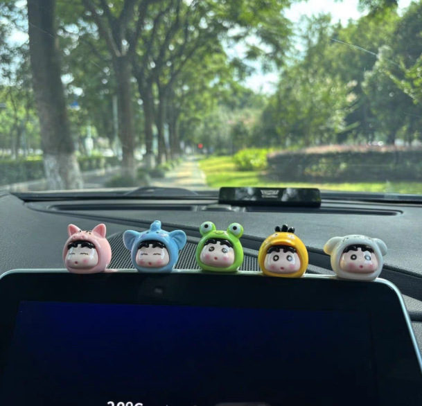 2026 New Model Healing Cute Mini Car Ornaments for Boys and Girls, Adorable In-Car Mini High-End Creative Screen Decorations