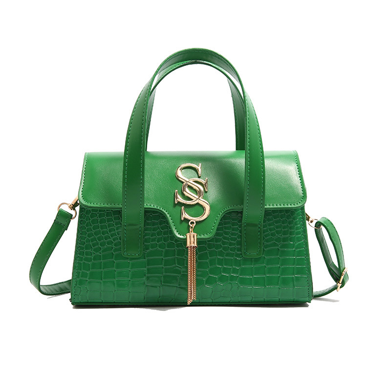 Bolso de borla con letras con patrón de cocodrilo de nicho 2024 nueva costura de moda estilo occidental simple y elegante bolso de hombro femenino