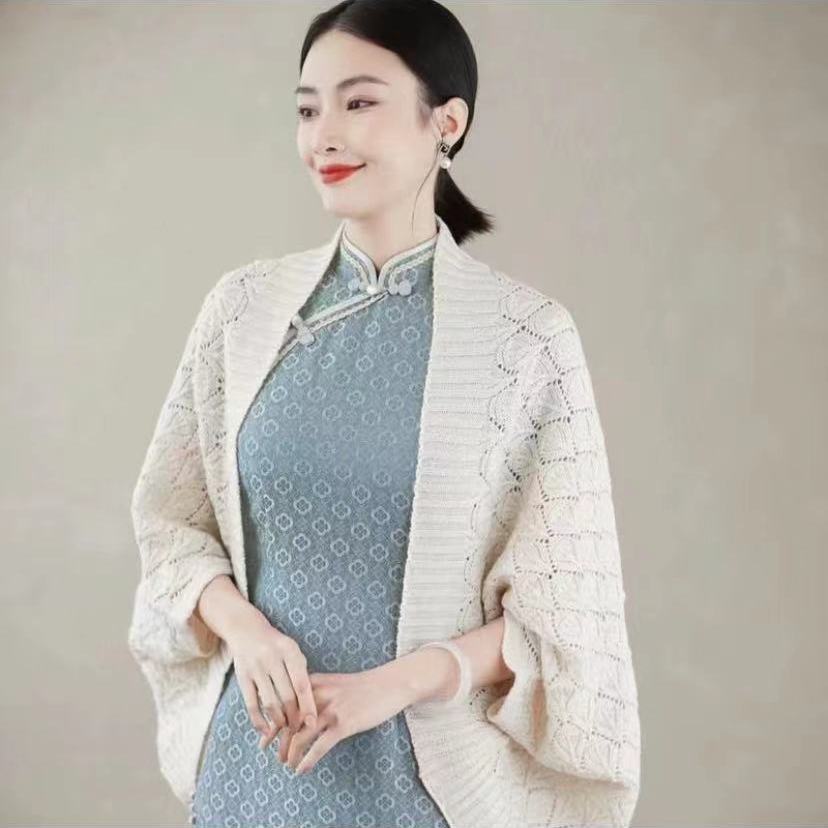 (2개) 따뜻함과 고귀함을 지켜주는 치파니 니트 가디건, 롱 가디건과 함께 착용하면 따뜻함이 느껴지는 중공 니트 숄, 소매가 달린 케이프 재킷