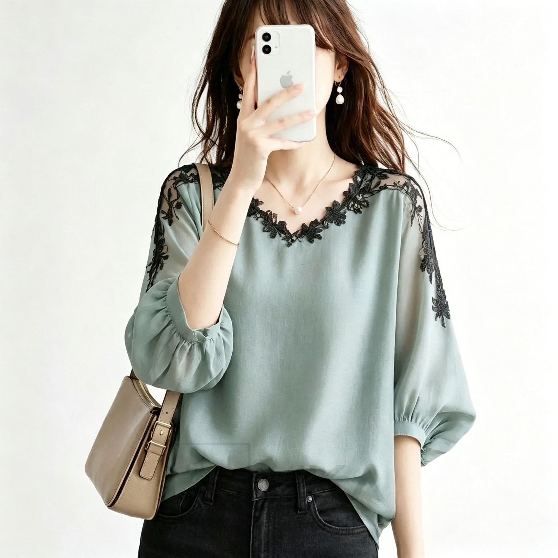 Japanese-style 2026 summer new chiffon shirt V-neck pullover top with three-quarter sleeves and lace splicing, loose fit