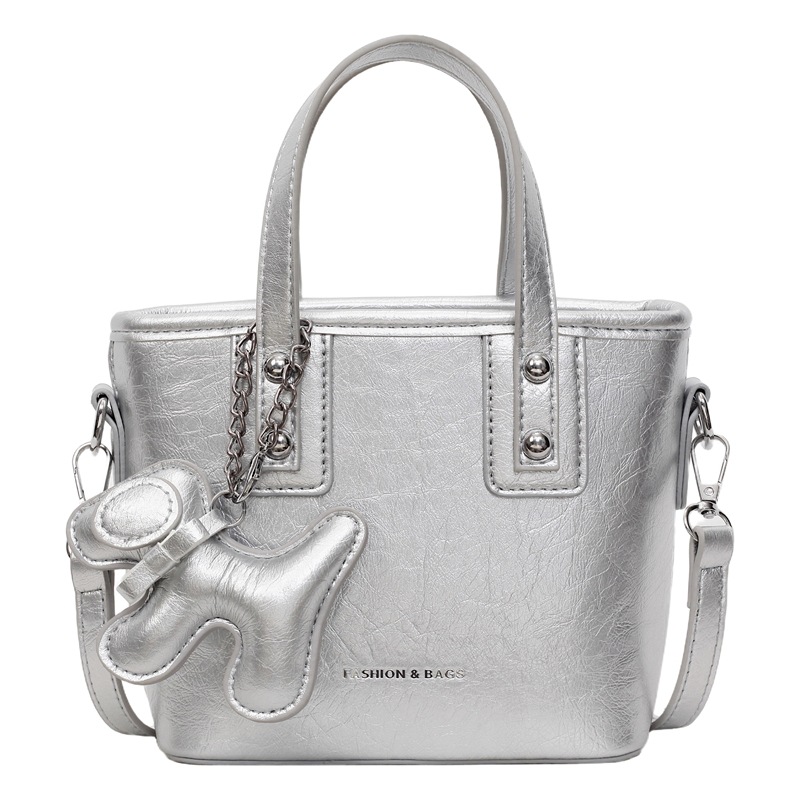 Bolso popular de este año para mujeres 2025, nuevo paquete de cubo de textura transfronteriza de alta calidad, moda versátil bolso de mochila superfuego