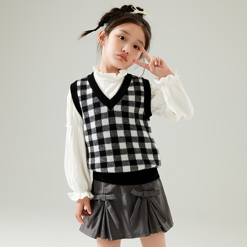 Children's demi-season woolen sweater