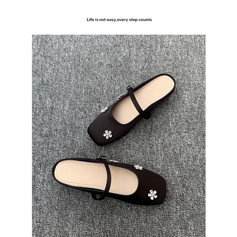 2025 calentamiento plata zapatos y medio zapatillas de verano mujeres usar diamante francés hermoso zapatillas frescas cuadradas zapatos mueller suaves