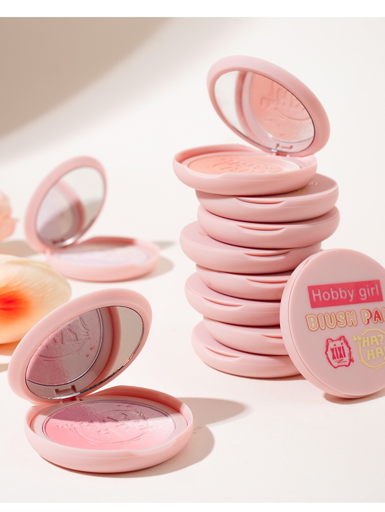 xixi's energetic summer gradient blush palette brightens up the natural nude makeup with a slightly tipsy blue and purple blush. Affordable blush for students undefined