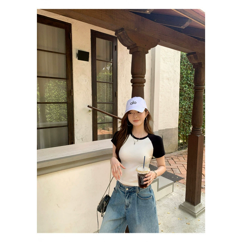 Дизайнерская футболка реглан с короткими рукавами контрастного цвета, женская летняя новая стильная облегающая короткая универсальная футболка для маленьких людей