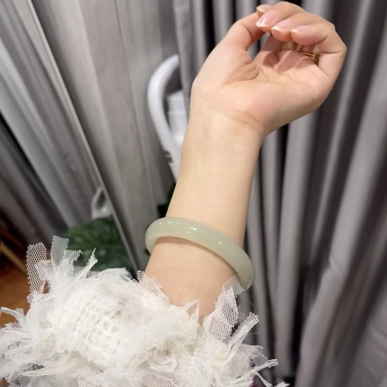 Vòng tay ngọc bích Hetian dải tròn béo nước nắng băng cao bản rộng chi tiết 4