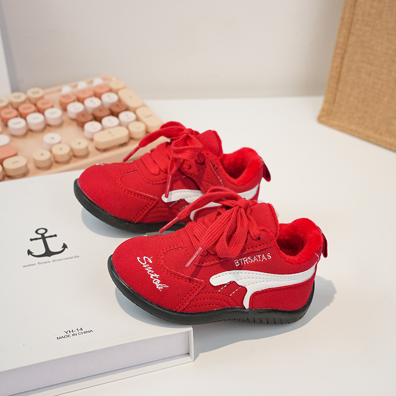 2025 invierno nuevos zapatos de algodón para niños, hombres y mujeres, zapatos casuales retro mate, calentamiento al por mayor.