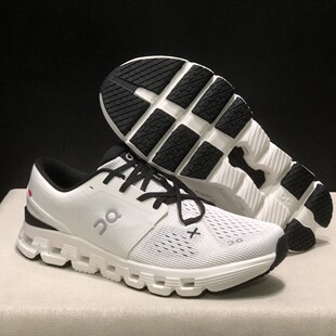 ����Ь On���� Cloud X4 �͎��ܲ�Ь