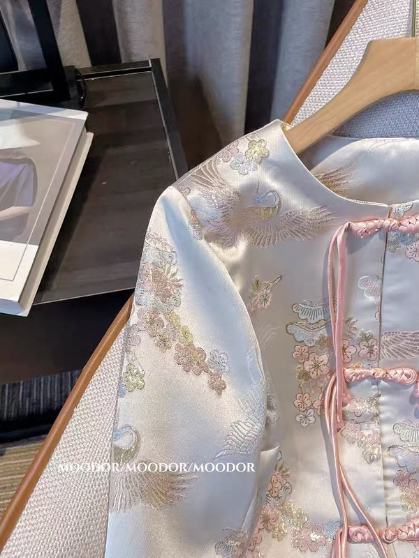新中国式重工刺繍気質コート女性軽国風復古盤ボタン流蘇コートがやせて見える春秋服|undefined