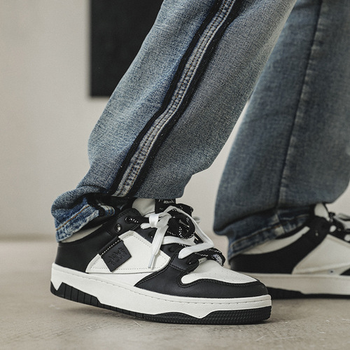  Spring and Summer New Couple Shoes Men's and Women's White Breathable Couple Summer New Men's Sports and Leisure Shoes