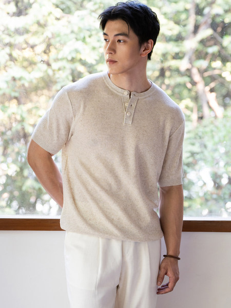 Men's autumn T-shirt