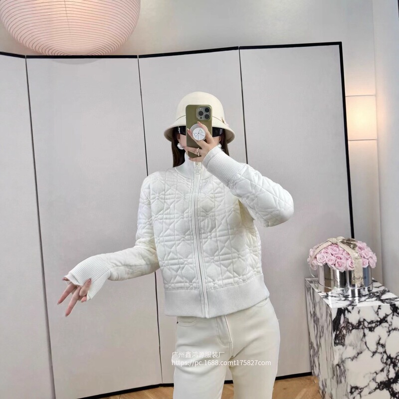 Nanyou High Version Cd Home 25 Autumn and Winter New Style Five-Pointed Star Floral Pattern Comfortable and Versatile Knitwear