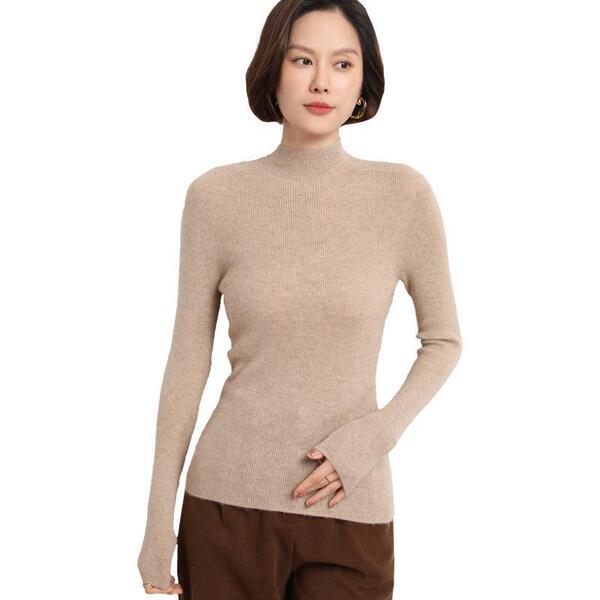 Base body-friendly demi-season knitted sweater