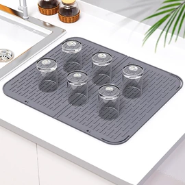 餐垫、杯垫;喂养餐具;狗狗食具