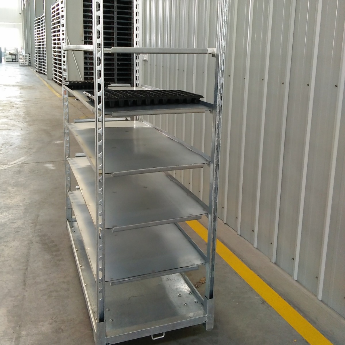 厂家直销智能温室育苗催芽车，多层可拆卸有机蔬菜种植架，花卉车