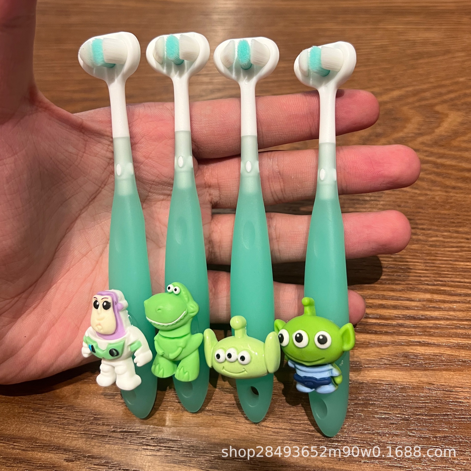 Sanrio Wanmao silicone handle toothbrush three-side ultra-fine soft fur baby 5d three-dimensional children's toothbrush 2-12 years old brush