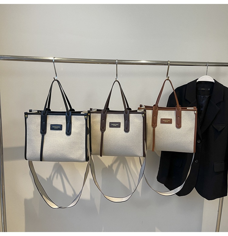A new 2024 popular and versatile crossbody bag for women's commuting, a stylish tote bag undefined