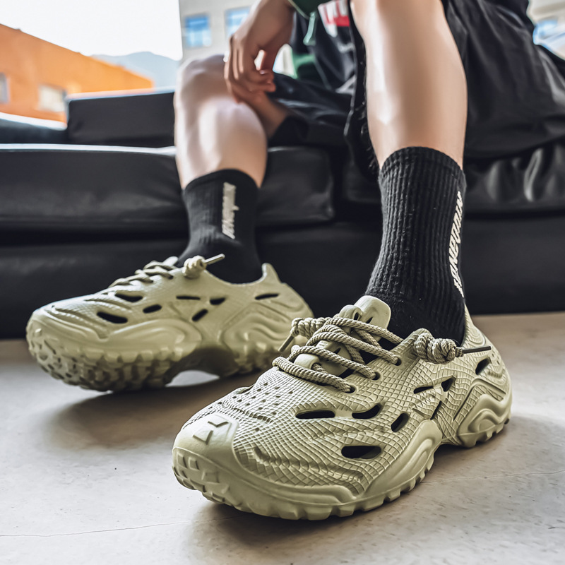 Zapatos de coco diseñados lujosos de verano 2025 zapatos de hombre zapatos de agujero de playa al aire libre zapatos de video sandálias para hombres