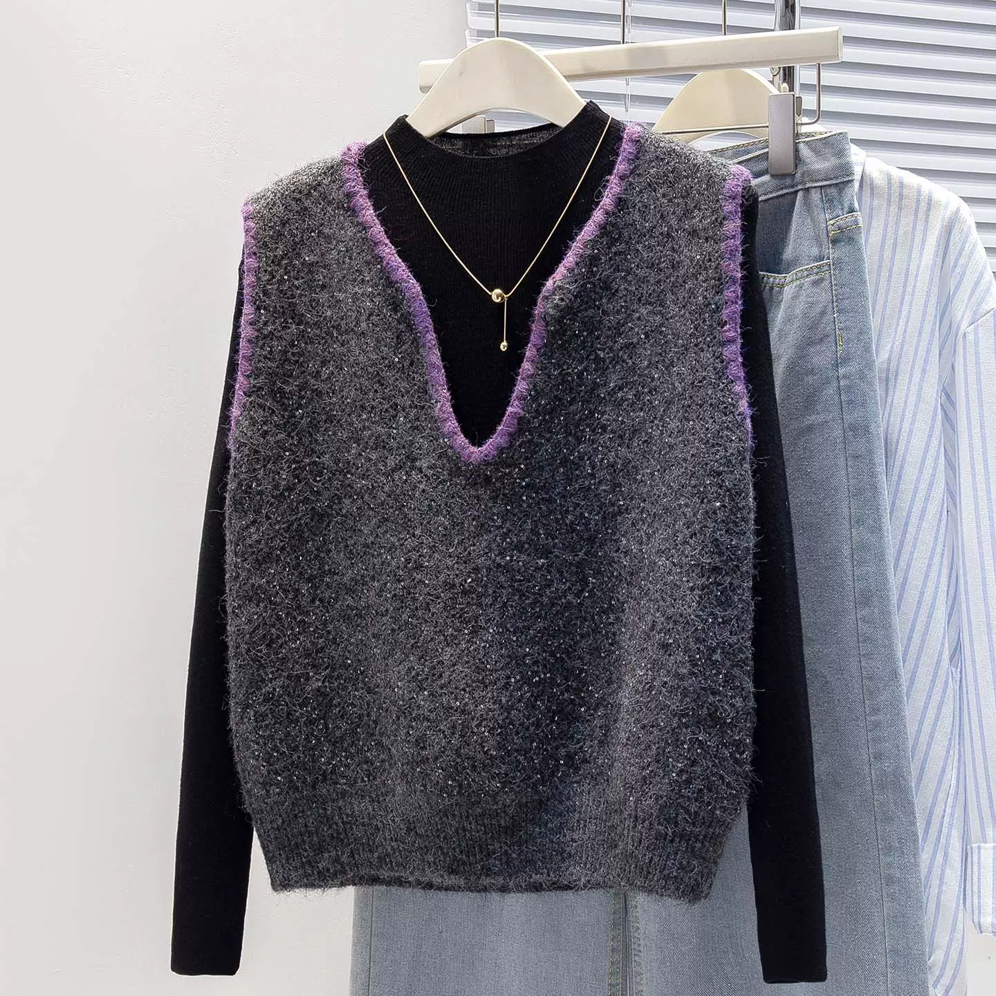 棉茧 灰色V领亮片针织马甲女外穿2025新款秋冬胖mm巨好看叠穿上衣