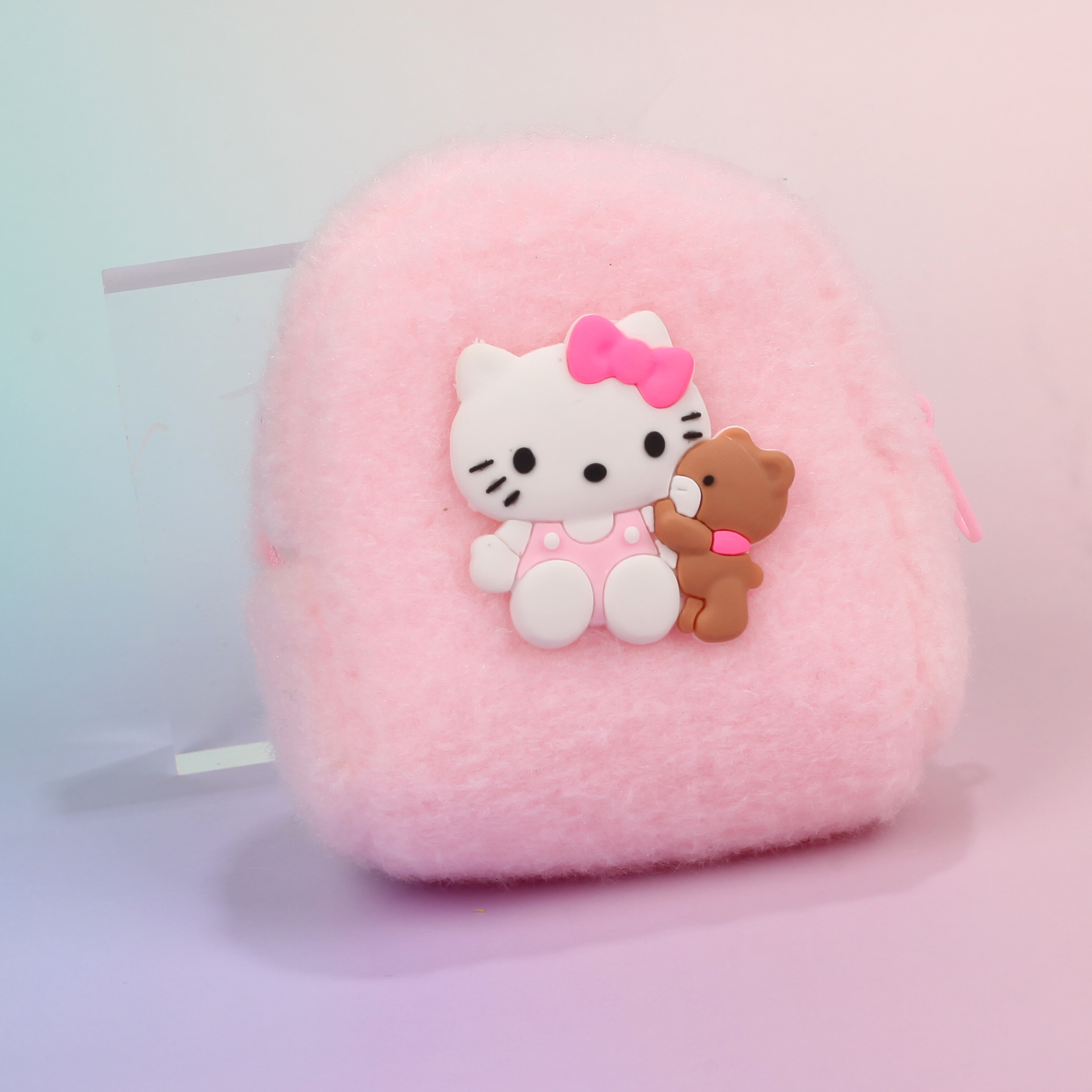 긴머리 책가방 모양의 핑크색 고양이