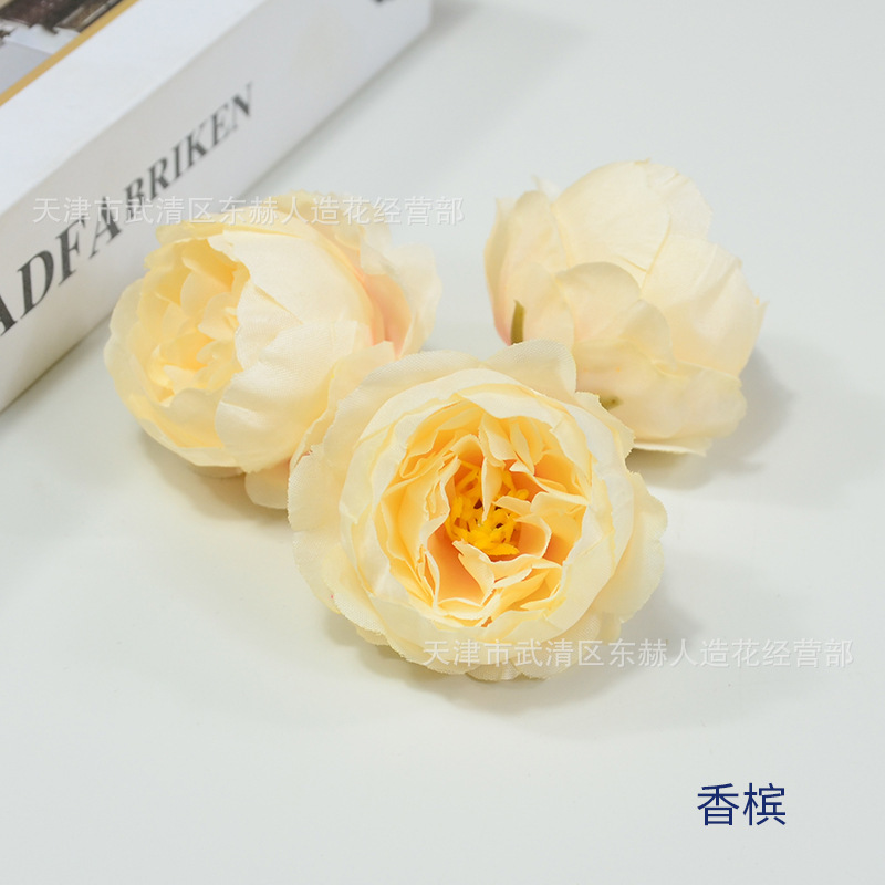 精巧な牡丹の花5cmの小さい牡丹の結婚式のテーブルの花は絹布の牡丹の花を飾ります。|undefined