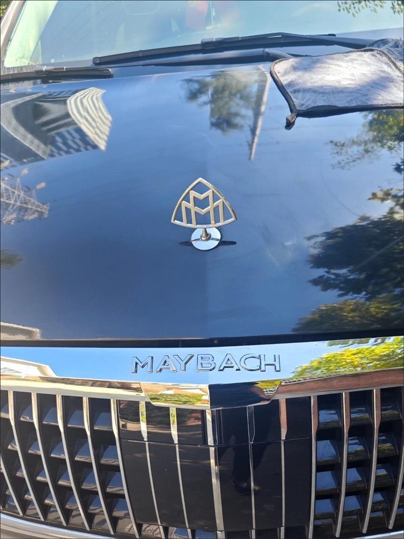 Mercedes-Benz Maybach emblem, S-Class modification, vertical emblem, S560, S450 side emblem, front and rear trunk emblem, wheel hub cover, original factory parts