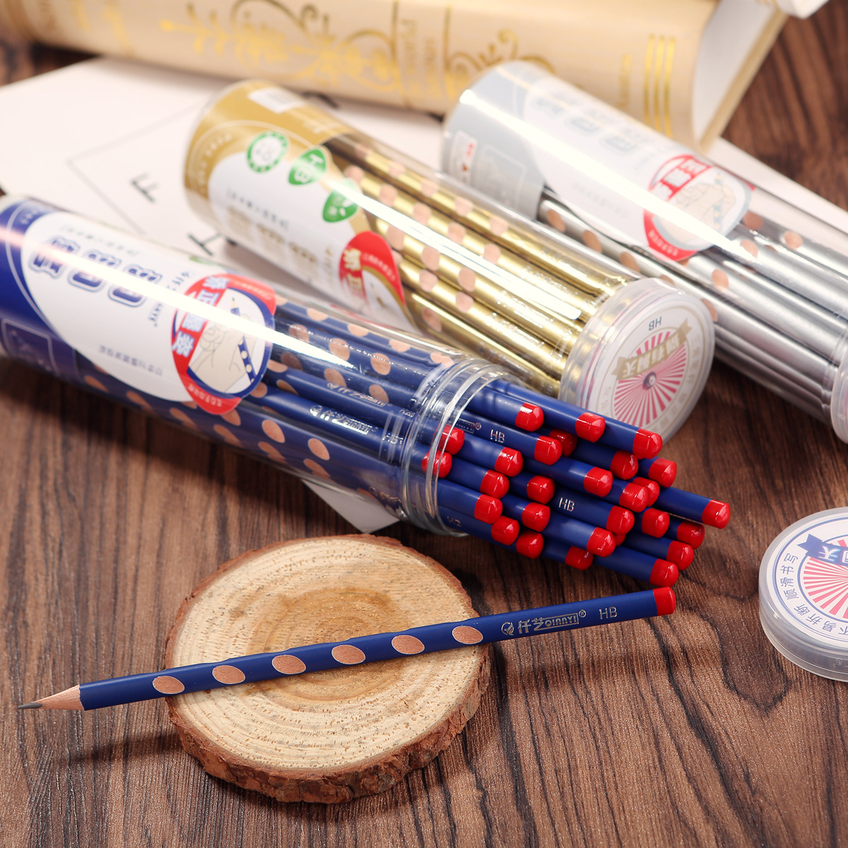 洞洞铅笔桶装hb儿童用30支小学生三角纠正姿写字姿势护眼笔批发