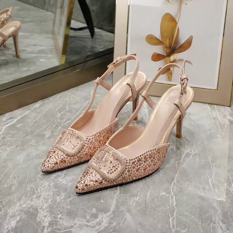 Zapatos de diseño italiano de verano nuevo super仙 diamante punta sandalias de talón alto banquete de boda