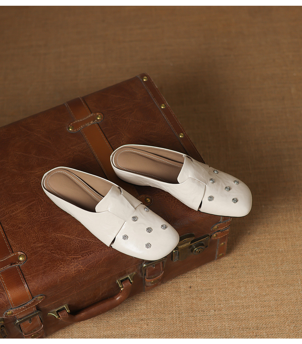 Dép sandal nữ quai chữ V mũi hoa bọc đầu, gót thấp 4 cm, da cừu thời trang — đen chi tiết 16