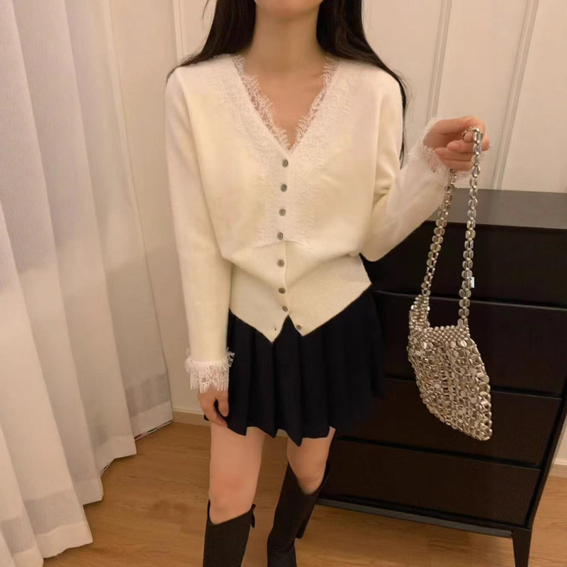 法式蕾丝毛衣女秋冬2025新款时尚气质设计感长袖针织衫打底衫上衣|undefined