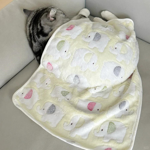 Yellow Small Elephant Cat Cover Cushion Air Conditioner Small Blanket Cute Pet-Specific Dog Cover Winter Warm Blanket