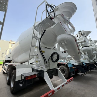 可定制重汽豪沃混凝土罐车6*4商砼搅拌车12方14方商混搅拌罐
