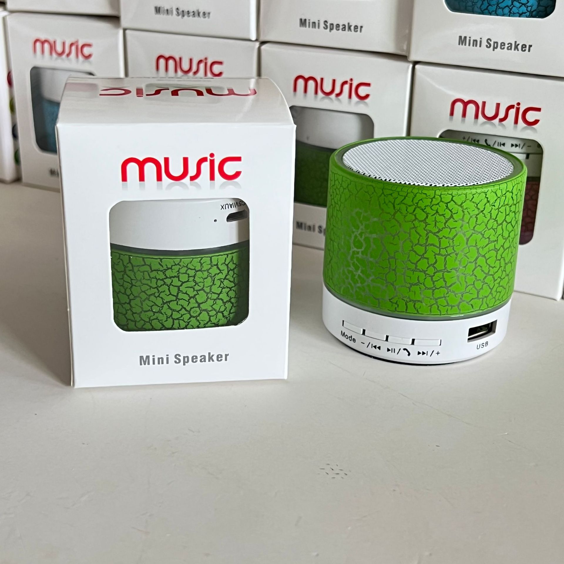 Mini crack Bluetooth sonido tarjeta portátil subwoofer sonido cajas inalámbricas regalo pequeño sonido