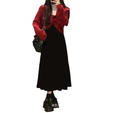 大码女装早春搭配一整套红色开衫吊带裙胖mm显瘦法式漂亮两件套装