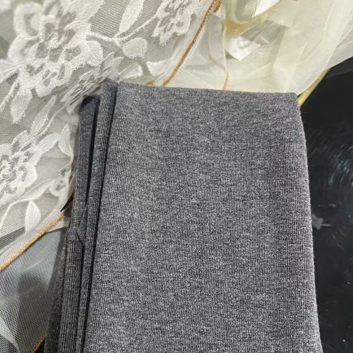 Algodón a rayas verticales y leggings de terciopelo, invierno y otoño, calzoncillos calentados, calzoncillos de piernas plásticas para mujeres, calzoncillos de pies