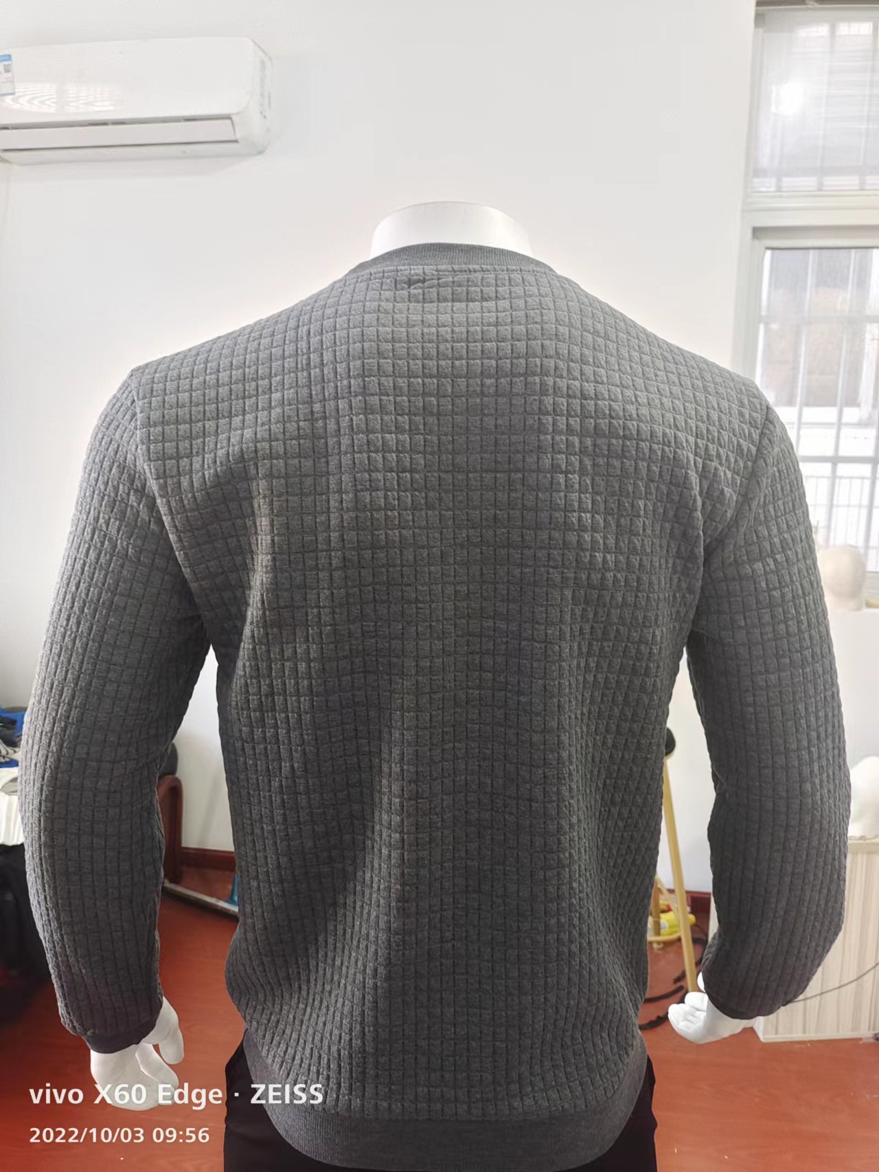 Long Sleeve Knitted T-shirt For Men Solid Colour Round Neck_voghion.com