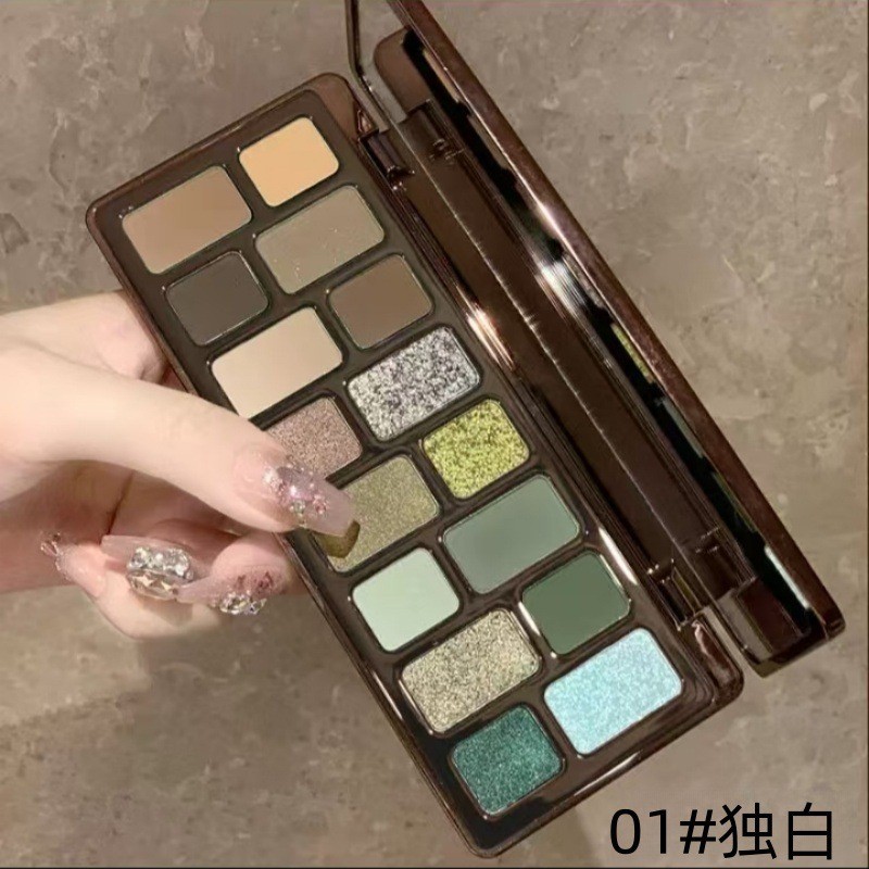 La nueva sombra de ojos de 16 colores de Capel protagoniza el maquillaje ligero diario, el color juega con el maquillaje, la paleta de sombras de ojos, los cosméticos de maquillaje de escenario