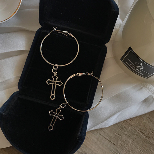 Punk Rock Dark Girl Hollow Cross Earrings, Personality Retro Earring Drops