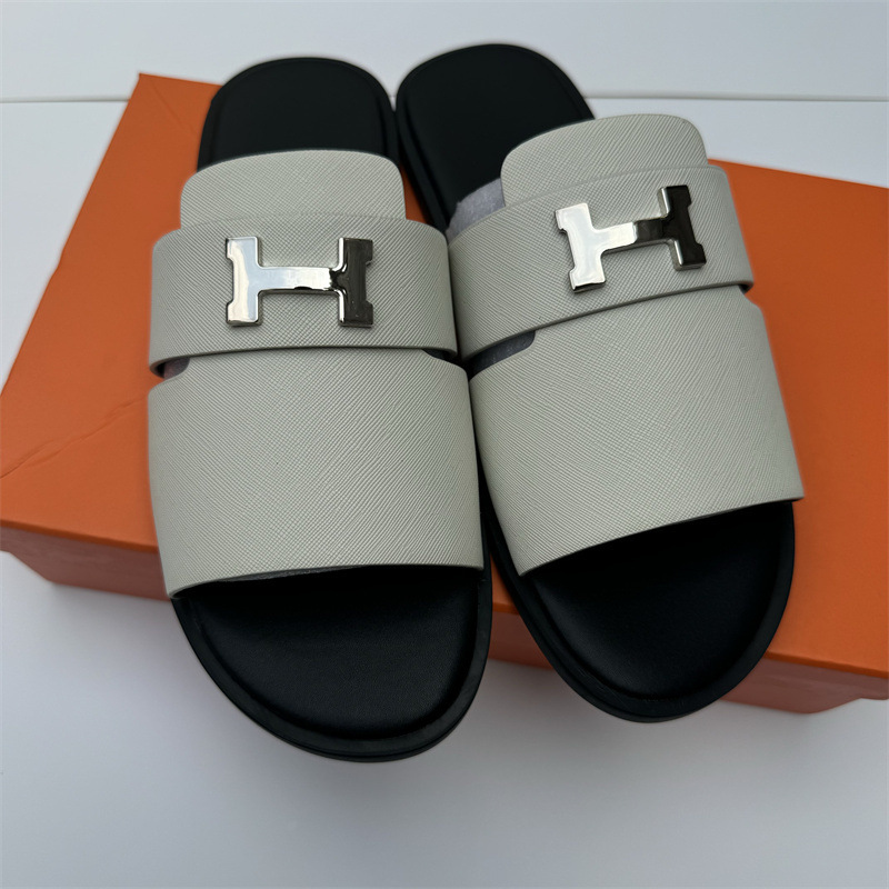 2026h sandalias para hombres europeas y americanas nuevas zapatillas de playa de moda de piel de vaca comercio exterior precio al por mayor ocio