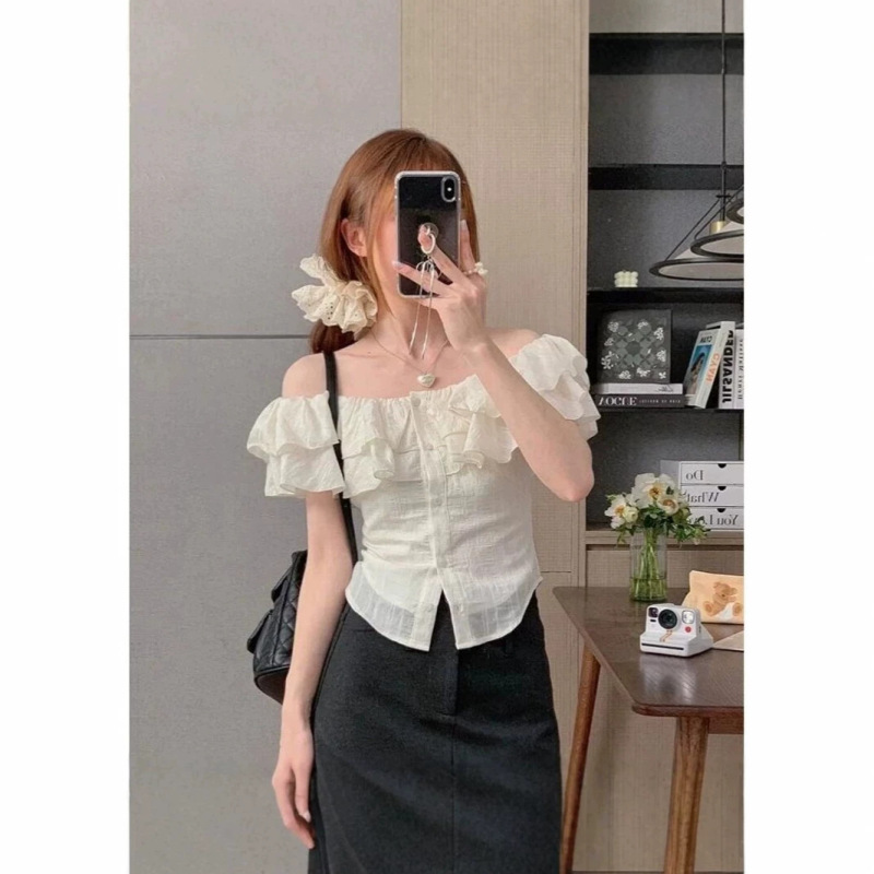 Off-shoulder ruffle blouse for women, summer French style, sophisticated design, niche shirt, off-shoulder short top, absolutely beautiful Off-shoulder ruffle blouse for women, summer French style, sophisticated design, niche shirt, off-shoulder short top, absolutely beautiful