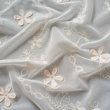 立体花朵蕾丝绣花网格镂空网布面料秋冬新款3D Embroidered Lace