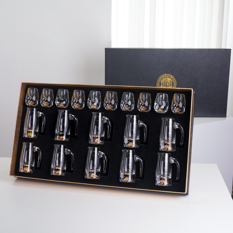 Fábrica diamante hoja de oro vino blanco vidrio hogar traje cristal separador de vino una taza de espíritus de vidrio de gama alta caja de regalo