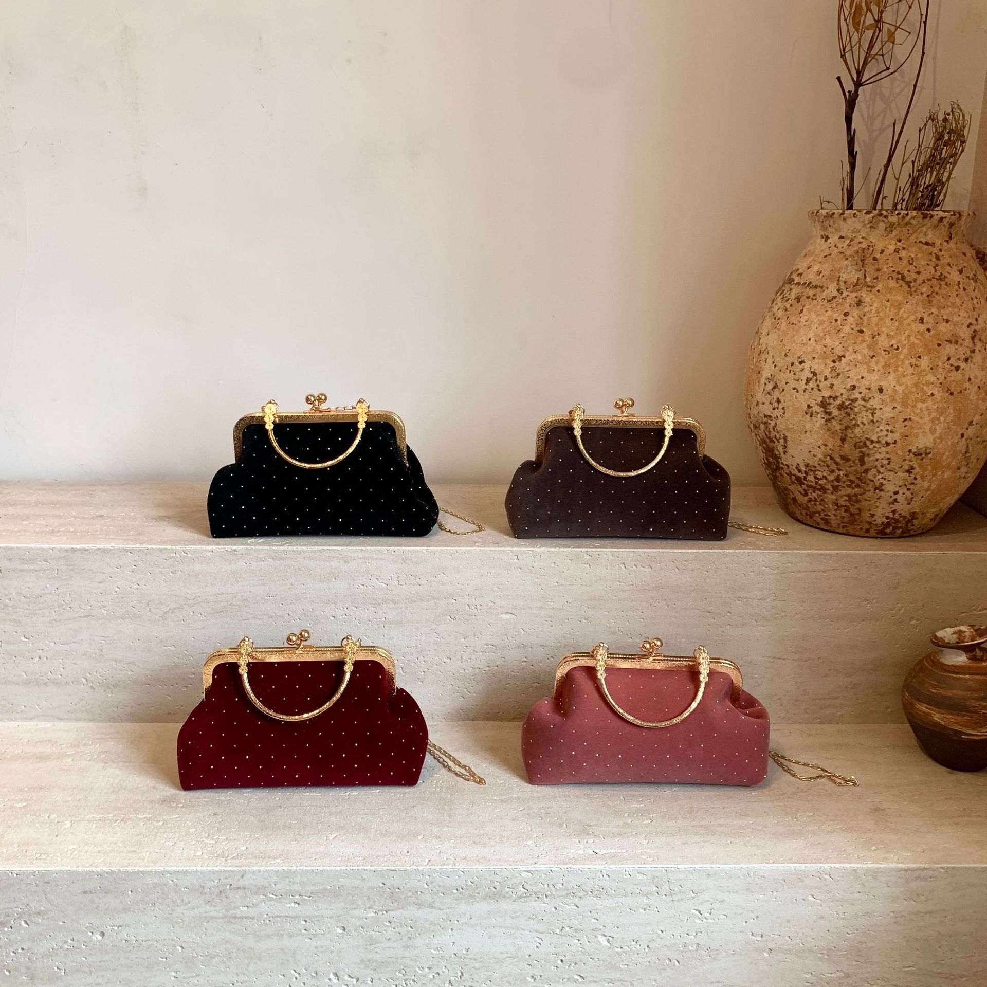 Clip, estilo de temperamento de alta gama, bolso pequeño portátil, bolso de vestido de cena para mujer, cadena de moda, bolso de concha de mensajero de un solo hombro