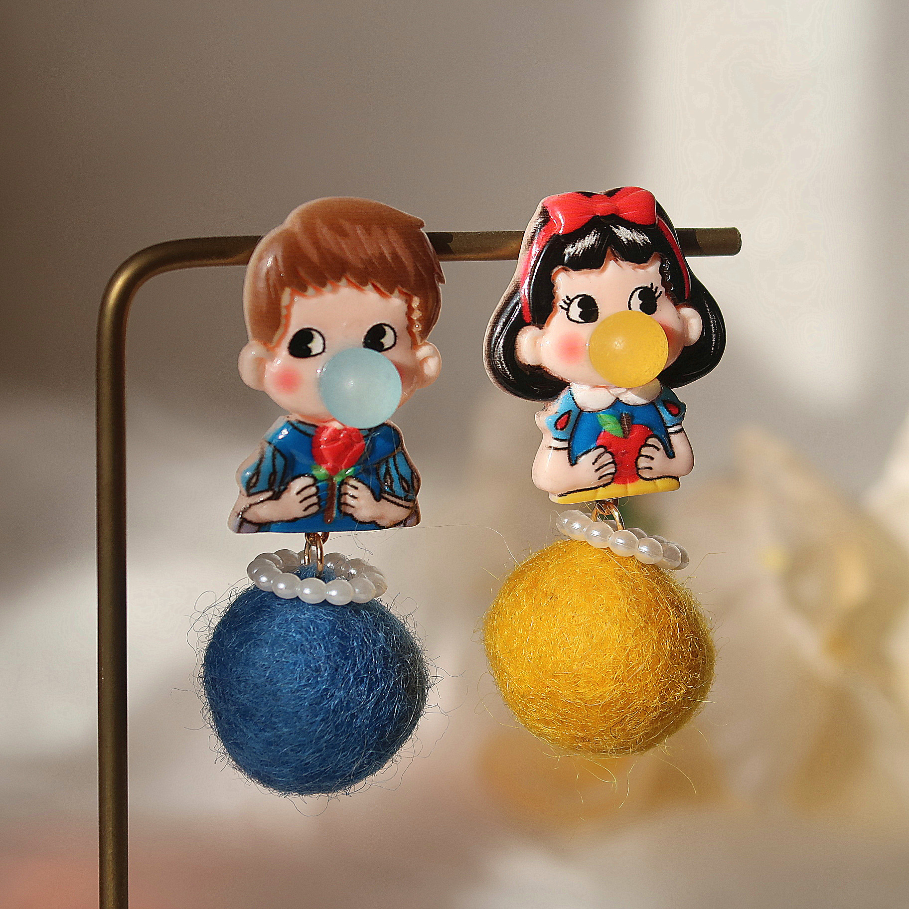 1 Pair Cartoon Style Cute Cartoon Character Resin Drop Earrings display picture 10