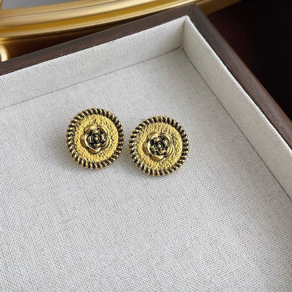 Retro Pearl Earrings, 925 Silver Posts, Light Luxury Vintage Geometric Style