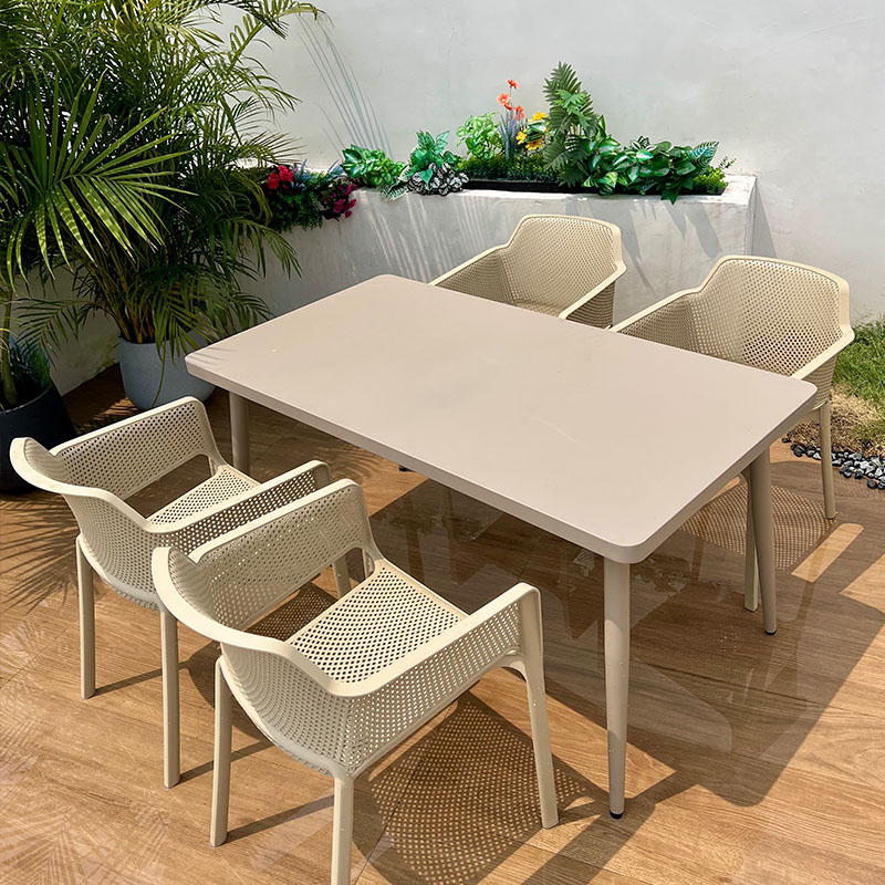 Mesa y silla de patio al aire libre combinación de balcón al aire libre zona de ocio jardín tienda de té de leche de plástico exterior impermeable y protector solar