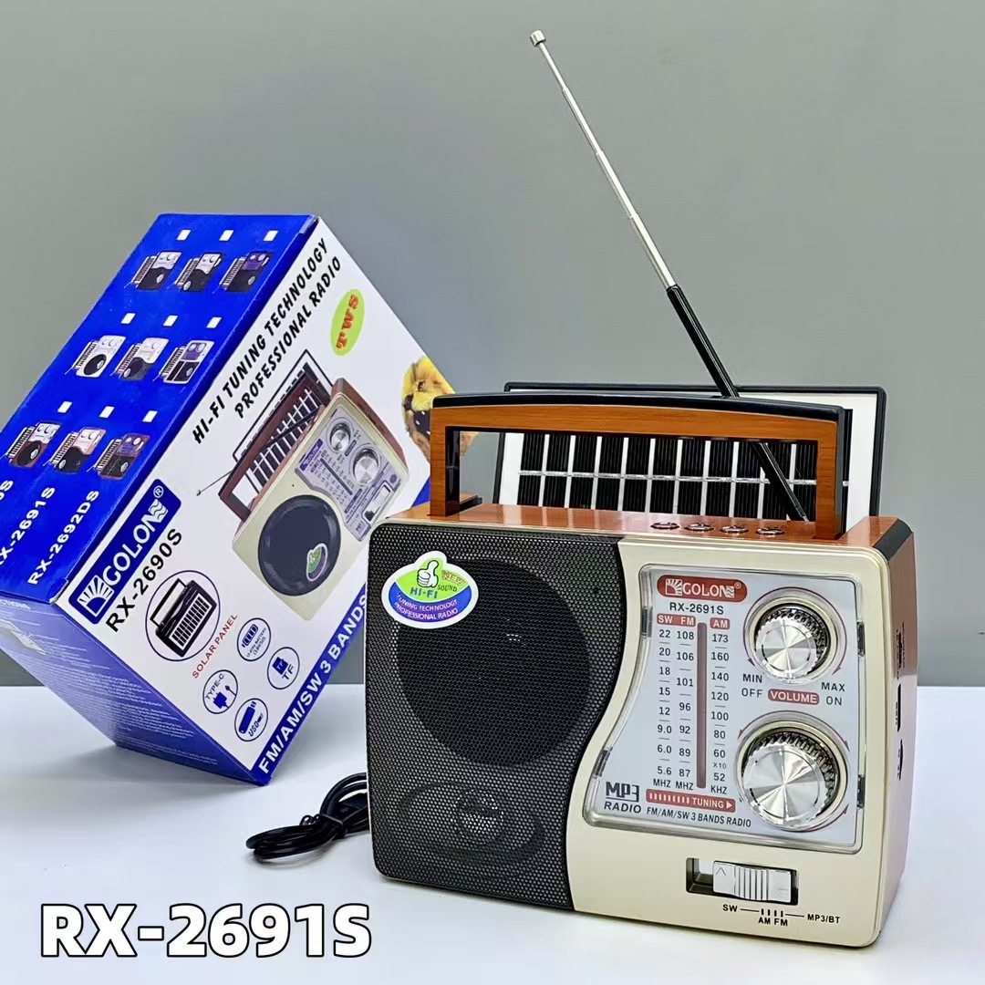 Comercio exterior inalámbrico altavoz bluetooth radio portátil multifuncional FM de tres segmentos tarjeta de enchufe al aire libre sonido solar