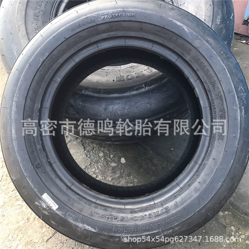 Suministro de neumáticos empacadora 27x9,5-15 guía patrón neumático agrícola 31*13,5-15